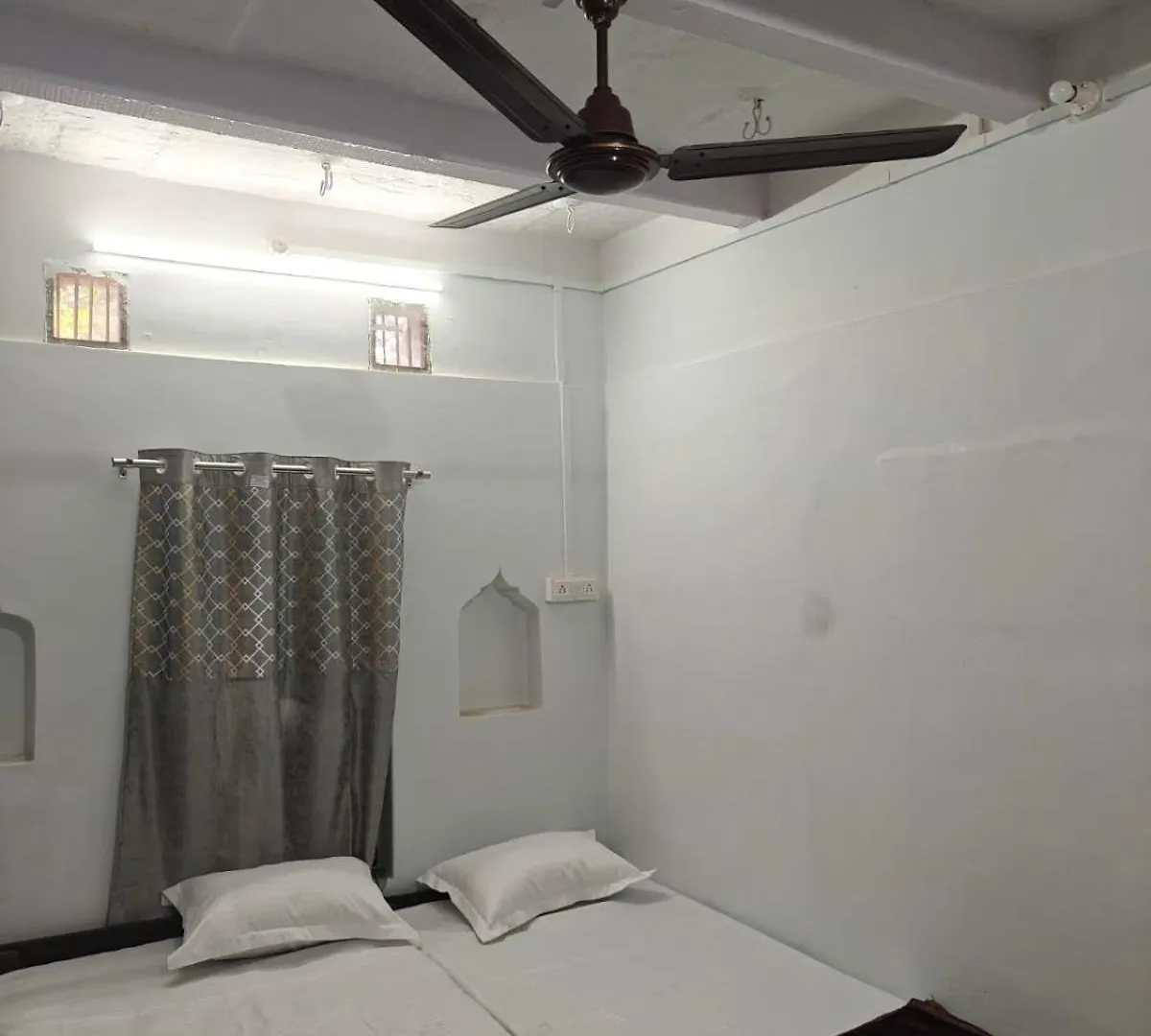 Aparajita Paying Guest House فاراناسي 0*,  الهند