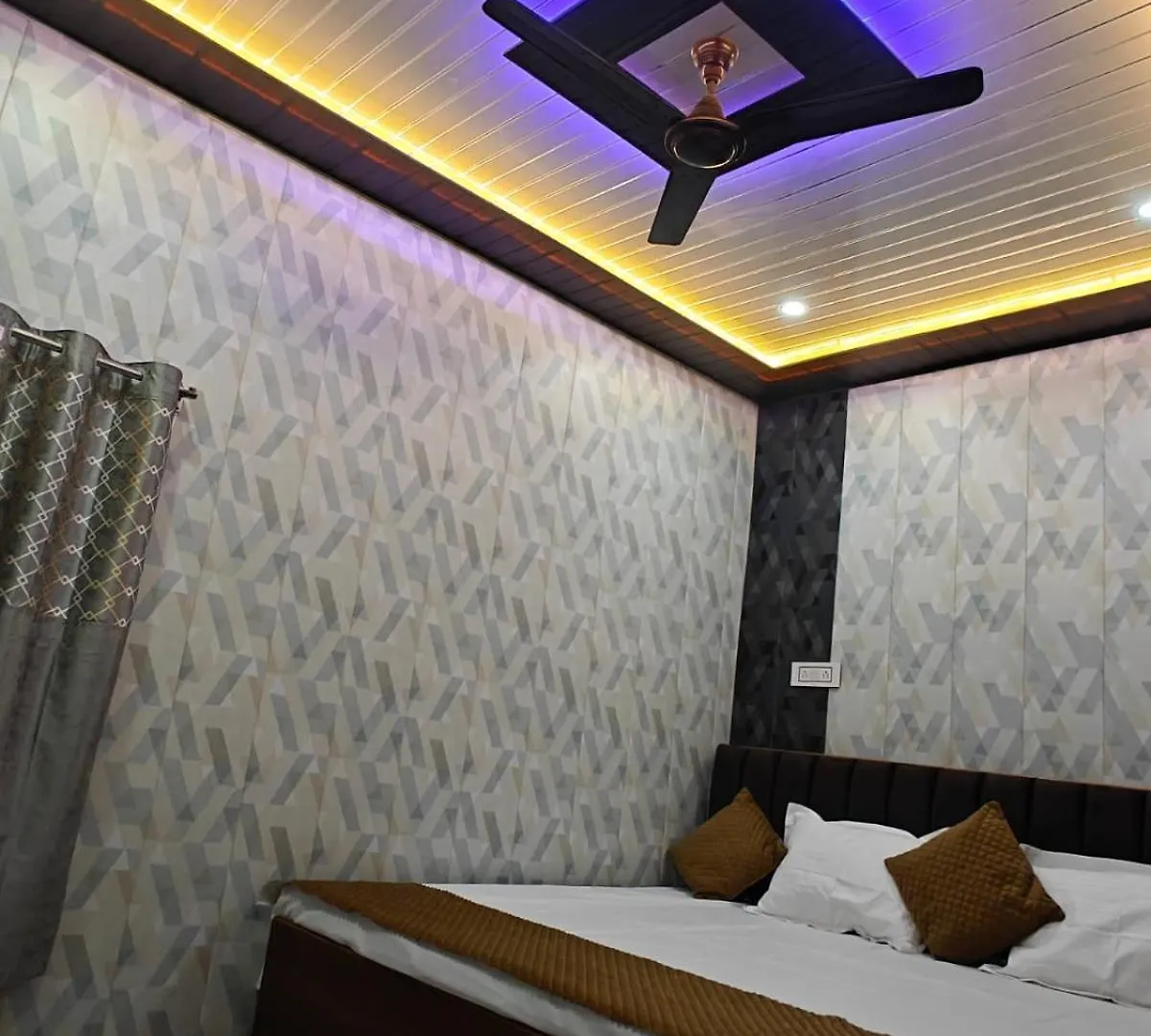 Aparajita Paying Guest House فاراناسي الهند